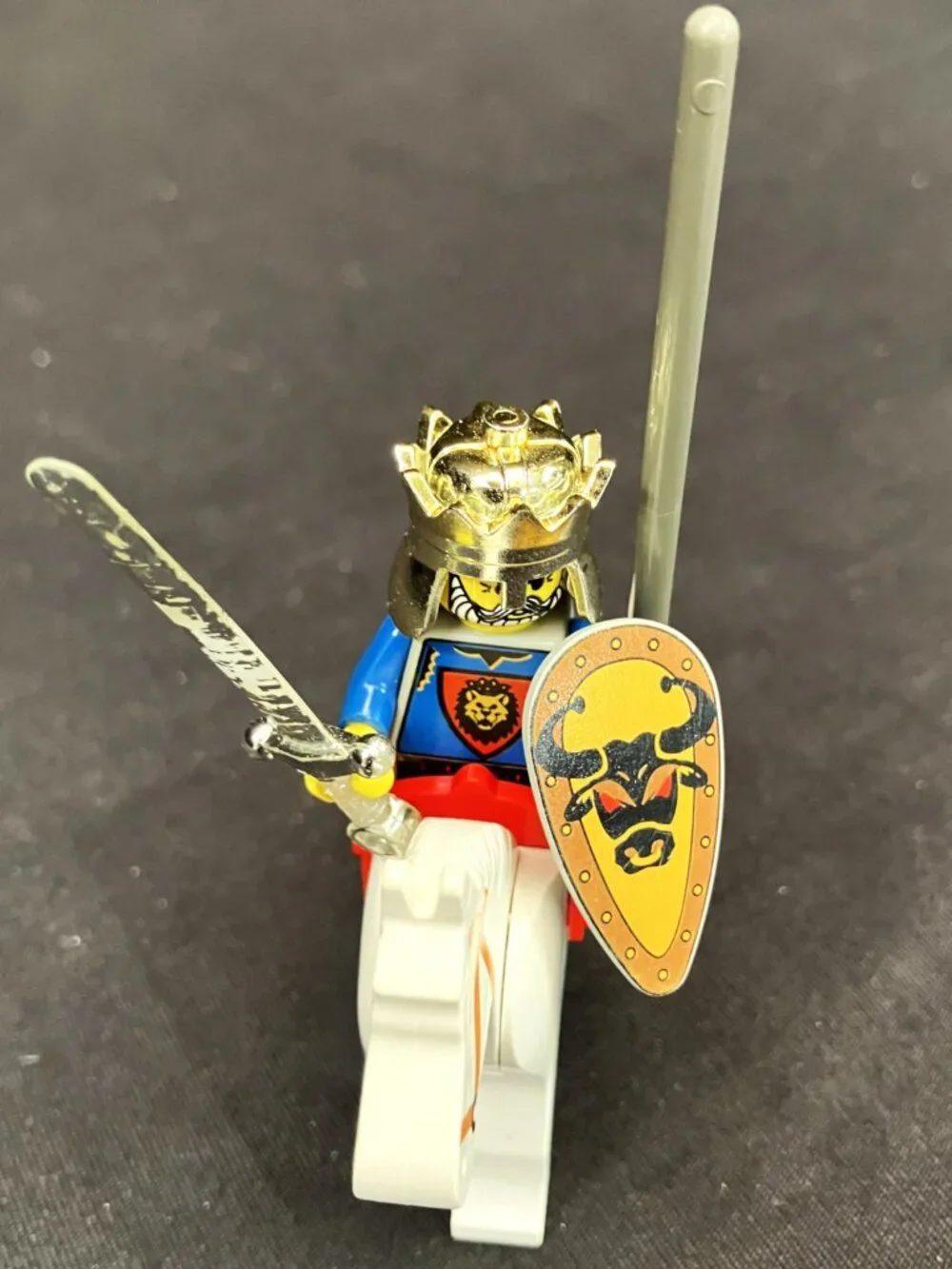 #6008 Royal King Figure Vintage and Retired - No Booklet - 1995